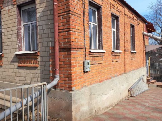 Продам отдельно стоящий дом ул. Бакинская 57 Харків