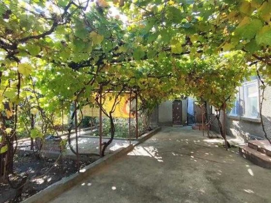 Дом на Слободке  с местом под гараж. Хуторская Одесса