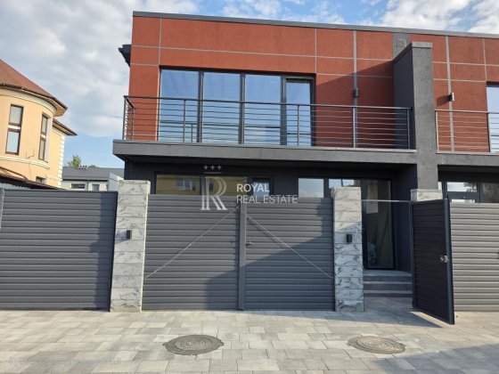 Продаж будинку Петропавлівська Борщагівка 5к 120м2 вул. Вінницька Петропавловская Борщаговка