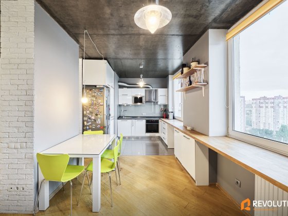 Без %. просп В. Лобановського 150-Г. Голосіївській район Київ