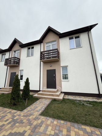 Таунхаус 110 м² + горище, 1 сотка, під єОселя, до Києва 5 км - фото 1