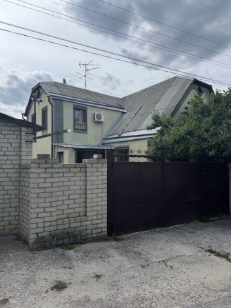 Продам дом с ремонтом /сад 20 соток/пгт Березовское/Берминводы - фото 1