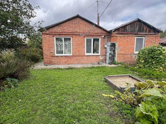 Продам  1/2 дома на Основе Харьков