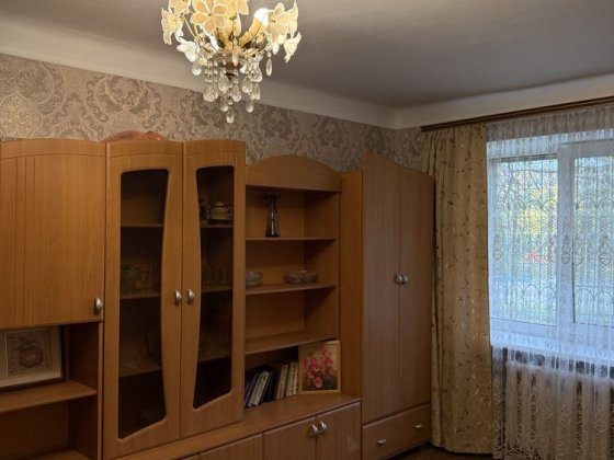 Продам 2-х кімнатну квартиру,просп.Л.Каденюка(Юрія Гагаріна)9 Киев