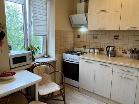 Простора 2-кімнатна квартира після капремонту, вул. Тампере, 2/20 Киев