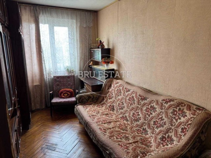 Продам велику 3к кв в 2 хвилинах від метро Чернігівська - фото 1