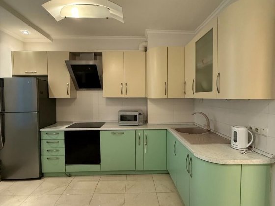 Якісний ремонт! 3-кімнатна квартира вул. Данькевича Костянтина 8 Київ