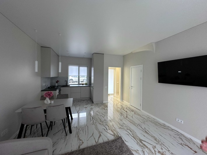 Таунхаус вашої мрії — з ремонтом та меблями! - фото 1