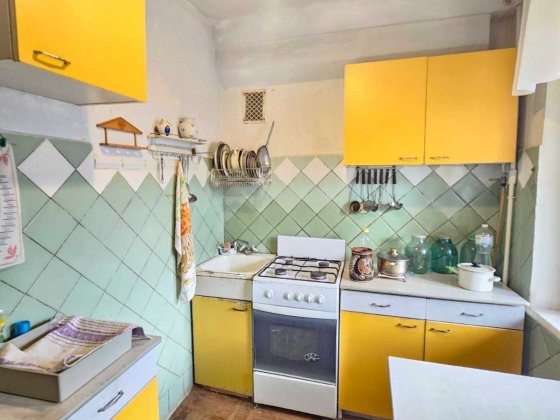 Продам квартиру ринок Юність, м. Чернігівська! Кооперативний будинок Київ