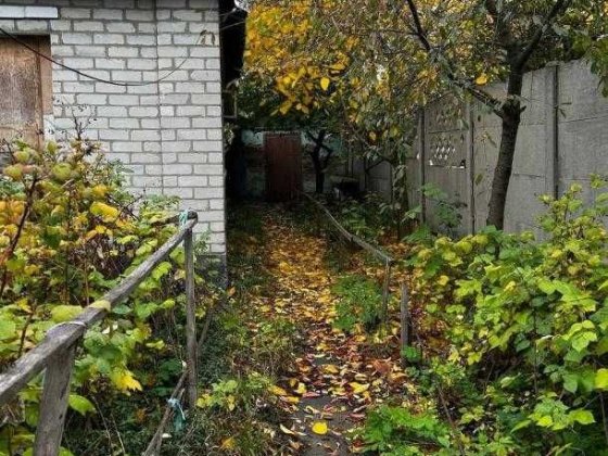 Продам 1/2 дома на Основе Харьков