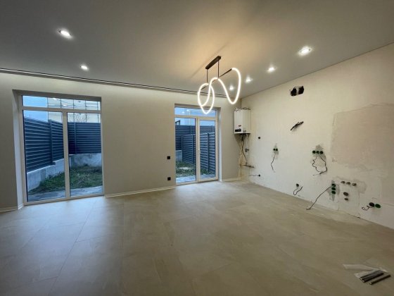 Продається Таунхаус з ремонтом в Софіївській Борщагівці Софиевская Борщаговка