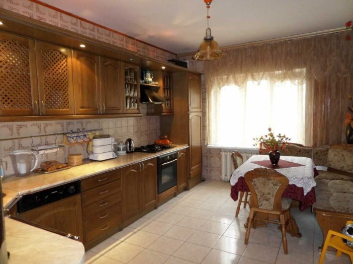 Продам  шикарный  дом с бомбоубежищем в Царском Селе на Таирово - фото 1