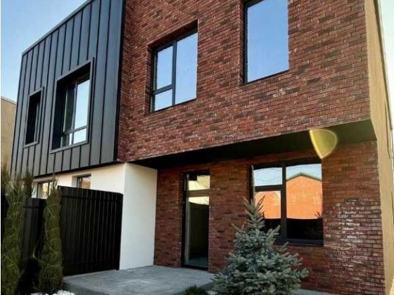 Будинок 54 м² з власним двором | 2 сотки біля Малиновського ринку