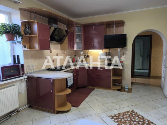 Продам 2 дома на одном участке в центре Ленпосёлка, 10 соток земли Одеса