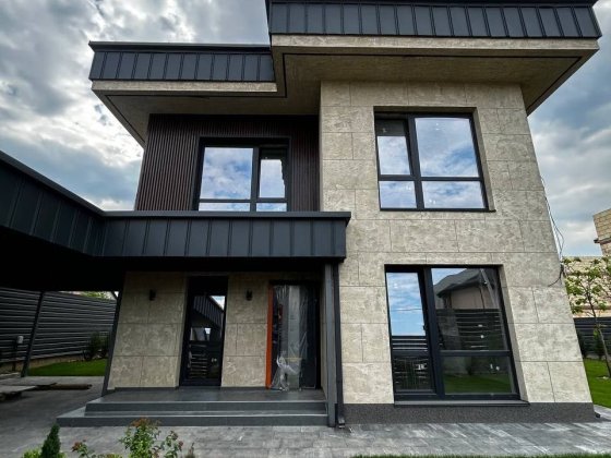 Продається будинок з ремонтом в Петропавлівській Борщагівці Петропавловская Борщаговка