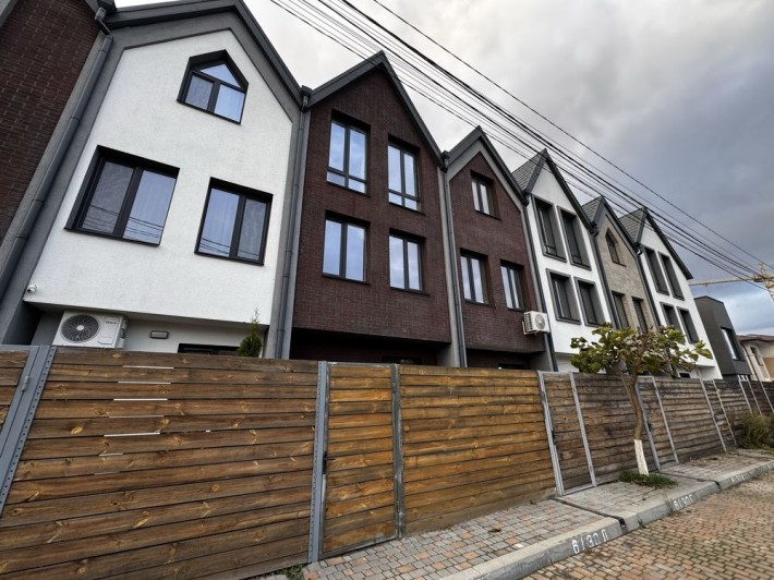 Продам триповерховий таунхаус 108м2|Соф.Борщагівка|БЕЗ КОМІСІЇ! - фото 1