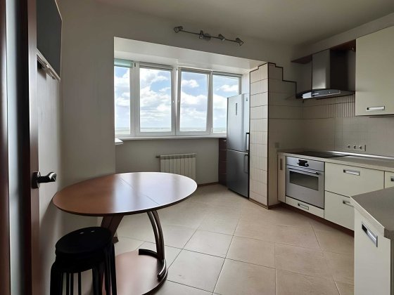 Продаж 3кім. квартири вул. Василя Іваніса (Матеюка) 5Б, метро Лісова Киев