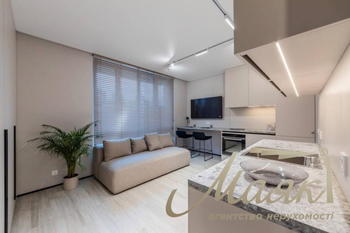 Продажа 1-комнатной квартиры 45м2 в ЖК Новопечерская Вежа, Печерск - фото 1