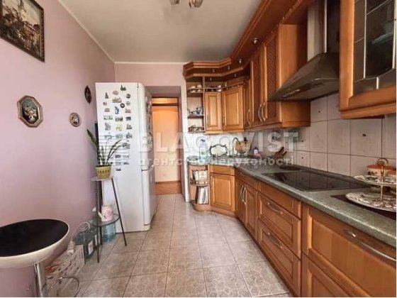 Печерськ_3к_100м2_СОВМІН(ЦЕГЛА)_5й_пов_Л.Українки_вулСтаронаводницька8 Киев