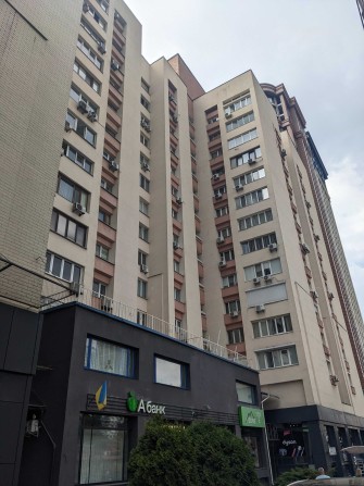 Продаж просторої 3х кім квартири. Центр. Вул. Антоновича 122. - фото 1