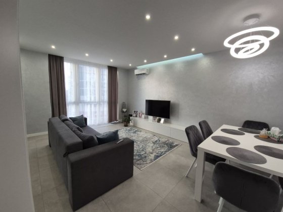 Прода 3к квартиру, велика кухня та 3 окремі спальні, Пчілки 8 Киев