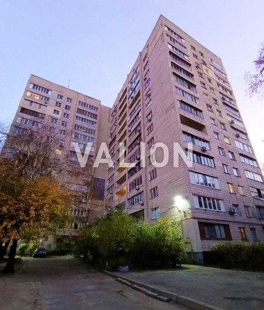 Продаж 2-х кімнатної квартири. Печерськ. Вул. Князів Острозьких, 17/2 - фото 1