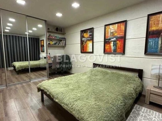 Продаж 3-х кім квартири  100кв.м вул.Кошиця 10/21 м.Позняки/Харківська Київ