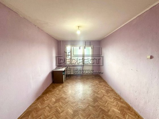 Продаж 1к квартири Малиновського 27б / Малиновского 27б Київ