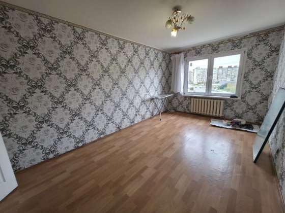 Продам 2-х кім? Дніпровський р-н, вул. Милославська 4 Киев