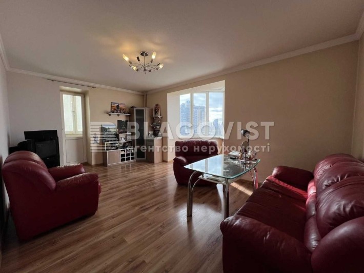 Продаж  квартири Верховної Ради бул., 21а, 2кімн., 71,5 кв.м - фото 1