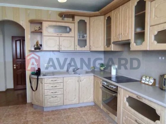 3-кімнатна 107м Ремонт Паркомісце Кладова Позняки вул. Драгоманова, 12 Київ