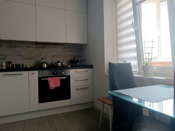 Затишна 3-кімнатна квартира 80 м² вул. Оноре де Бальзака 61 - фото 1