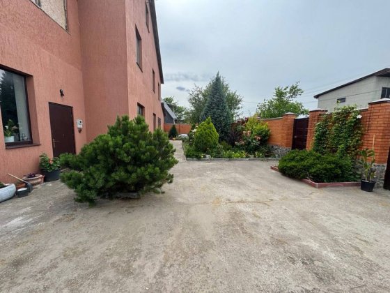 Терміновий продаж гарного  сучасного будинку Харків