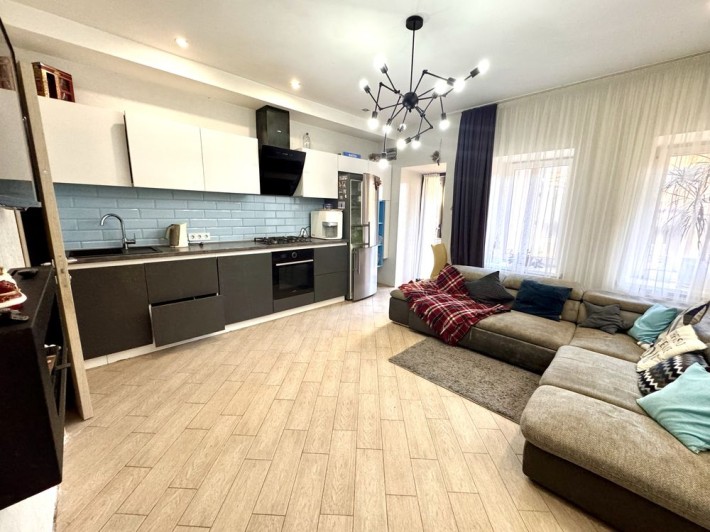 Дом в центре Одессы) - фото 1