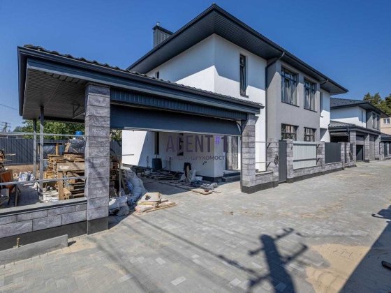 Продаж дуплекса біля лісу, з центральними комунікаціями Петропавловская Борщаговка