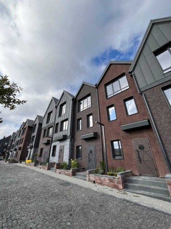 Продам таунхаус біля озера / ТОП-локація у Петропавлівській Борщагівці - фото 1