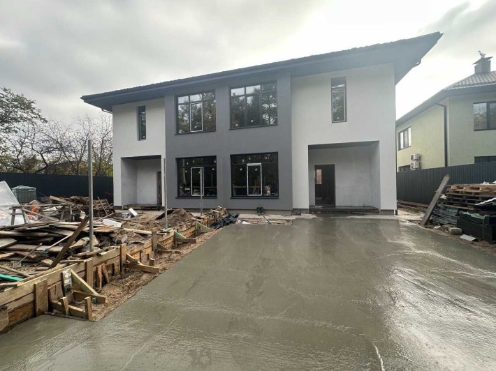 Продаж 2 поверхового дуплекса з ділянкою на 2.5 сотки - фото 1