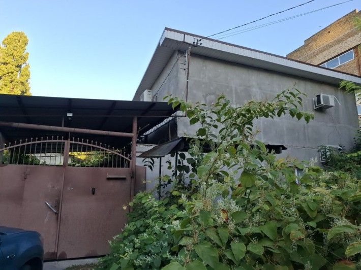 Продам уютный двух этажный дом в районе ж/д вокзала - фото 1