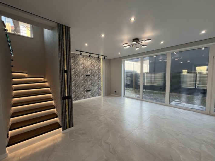 Новенький дуплекс з ремонтом біля Ліцею №1 - найбажаніша локація ‼️ - фото 1