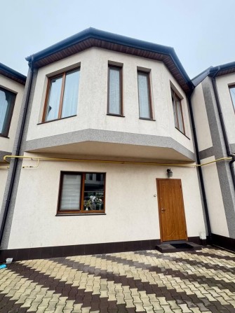 Продам таунхаус Черноморка. Закрытая территория.До моря 10 мин 215-126 - фото 1