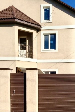 Будинок для життя в сучасному масиві біля ТАИРОВА - фото 1