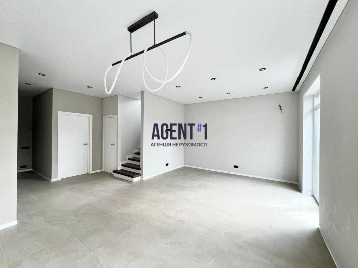 Центральні комунікації, таунхаус з ремонтом. Софіївська Борщагівка - фото 1