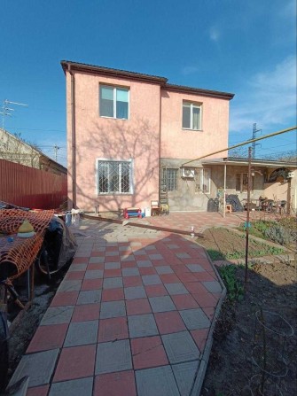 Продам 2-х этажный дом на Черемушках. Ремонт. - фото 1