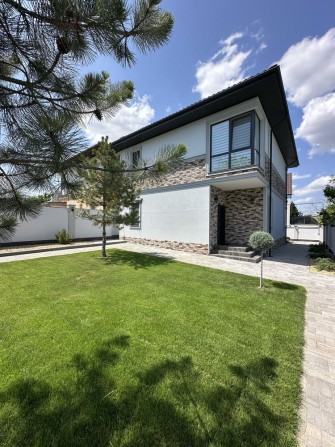 Продам  Готовый 2-этажный дом, 3 спальни, терраса - фото 1