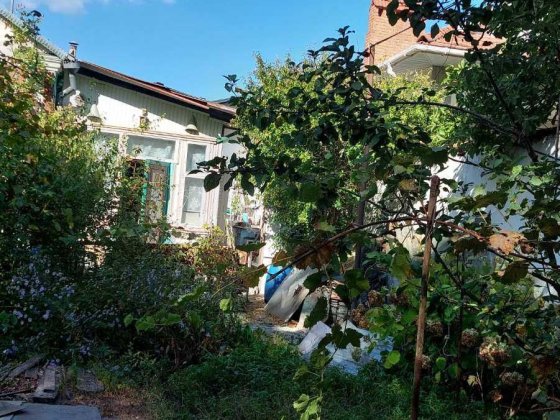 Дом у моря с участком