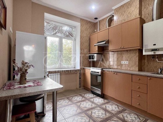 Двокімнатна квартира Печерськ Велика Васильківська 67/7 Центр Палац Киев