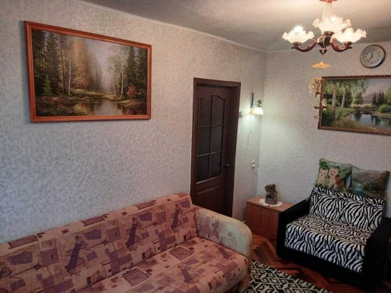 1кв вул.Федора Максименко 4(Пущая Водица) Киев