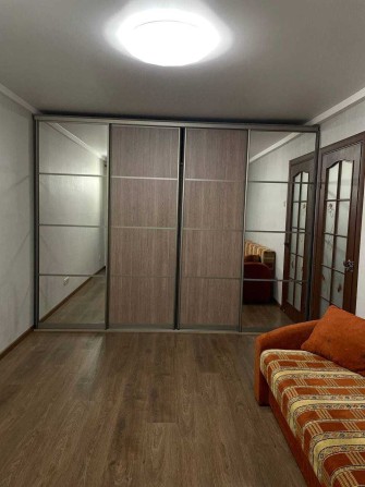 Продам 3 к. кв. у Дніпровському районі, вул. Анатолія Солов'яненко 13 - фото 1