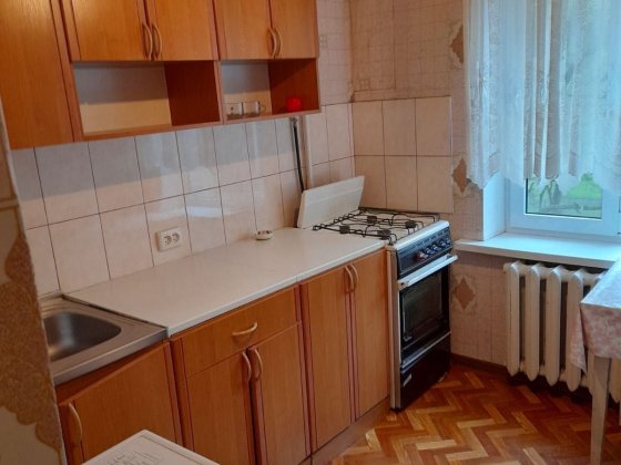 Продам однокімнатну квартиру, вул. Райдужна 13в Киев
