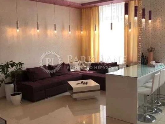 Троєщинські Липки, ТРЦ Район, Градинська 7, квартира 3кімм з ремонтом Київ